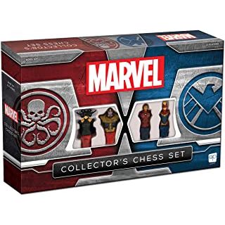 MARVEL COLLECTOR'S CHESS SET