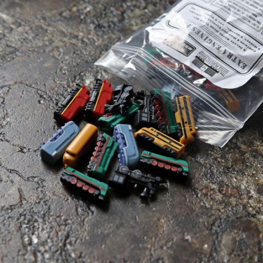 EXTRA ENGINES DELUXE TRAINS